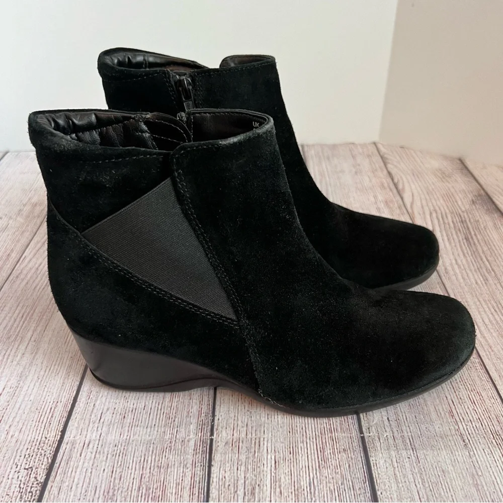 Clark’s Artisan Suede Booties 8